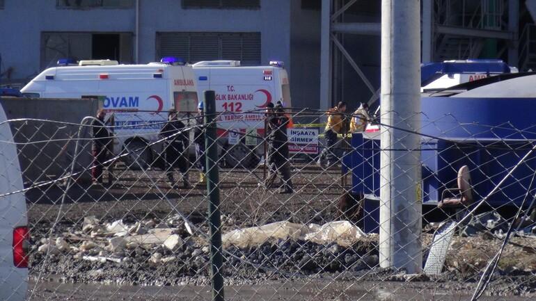 Son dakika: Kocaelinde fabrikada patlama: 1 ölü,15 yaralı