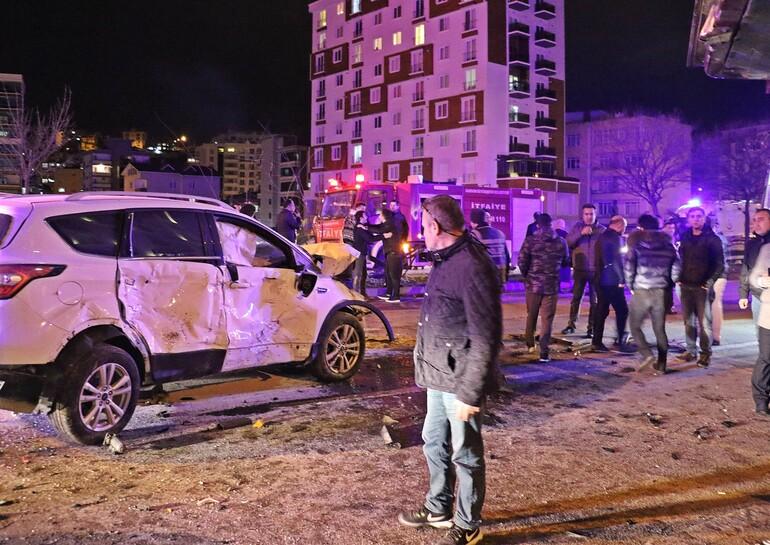 Samsun'da korkunç kaza: 5 yaralı - Resim : 1
