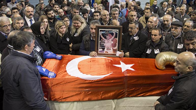 Sinan Şamil Sam Cenaze Töreninden İlk Görüntüler