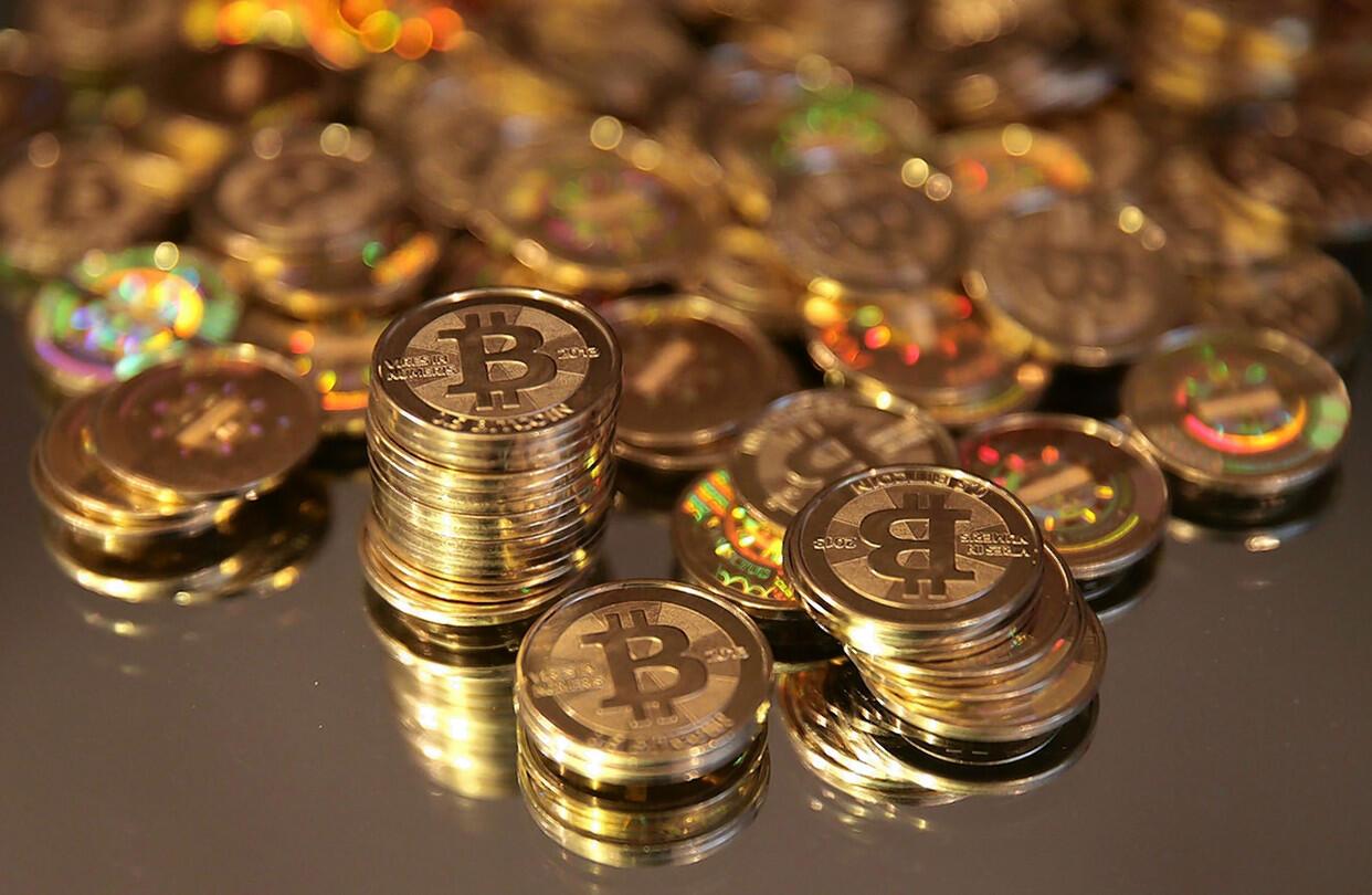 $10 000 in bitcoin