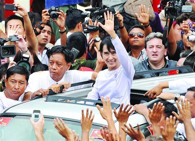 Aung San Suu Kyi hails ‘new era’ for Myanmar