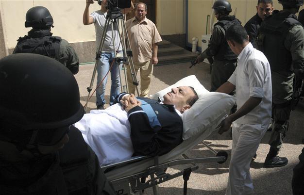 Egypt #39 s Mubarak in coma after stroke: sources World News
