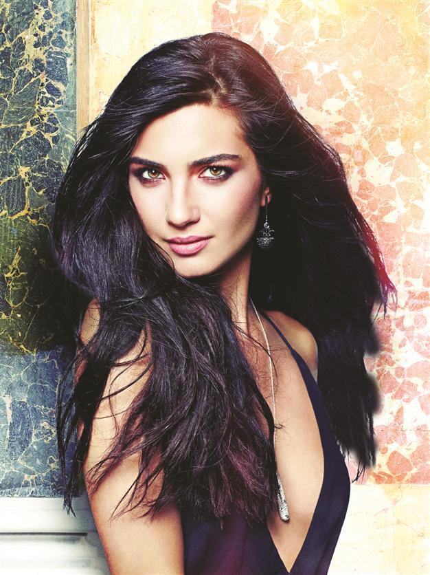 Tuba Buyukustun - Biography, Height,Husband,Networth | World Super Star Bio 