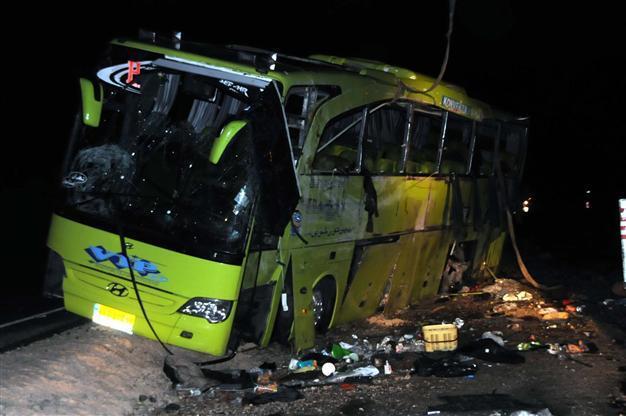 six killed in iran bound bus crash in tokat turkey news