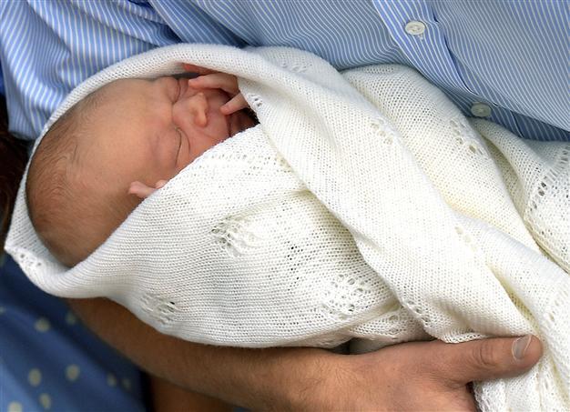 Prince William And Kate Name New Born Baby George Alexander Louis World News
