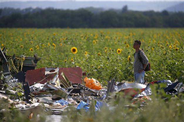 Netherlands Mourns As Bodies Of Mh17 Crash Victims Return World News