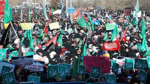 Thousands chant for Hizbullah in Charlie Hebdo protest in ...