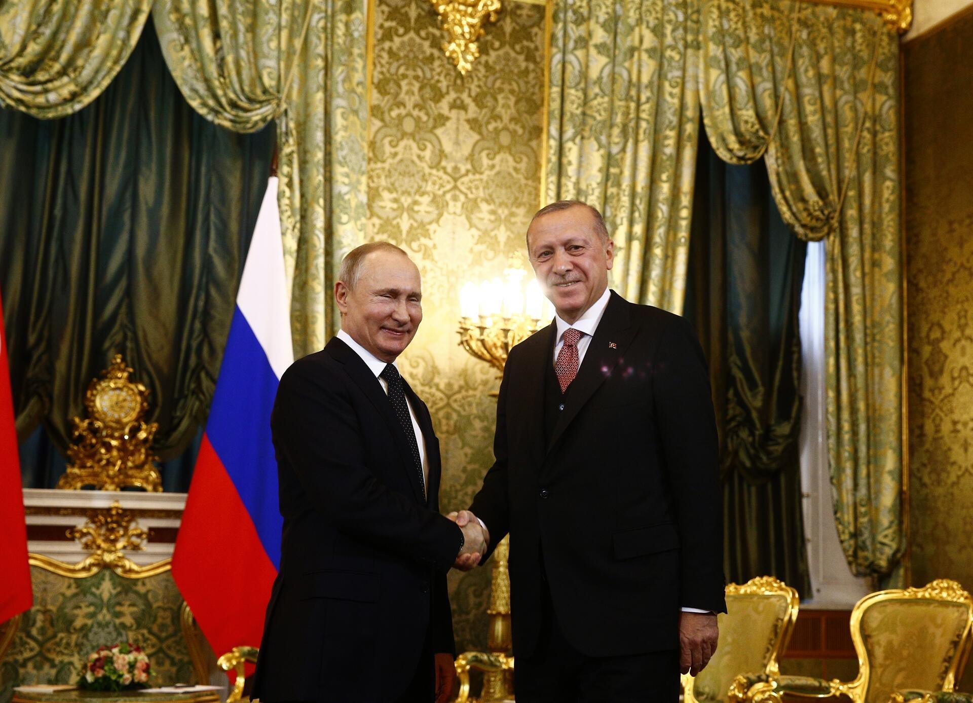 Erdoğan, Putin talk ‘close cooperation in Syria’ over phone - Türkiye News