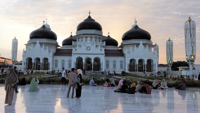 Turkish Mosque Stands After 2004 Tsunami In Indonesia World News