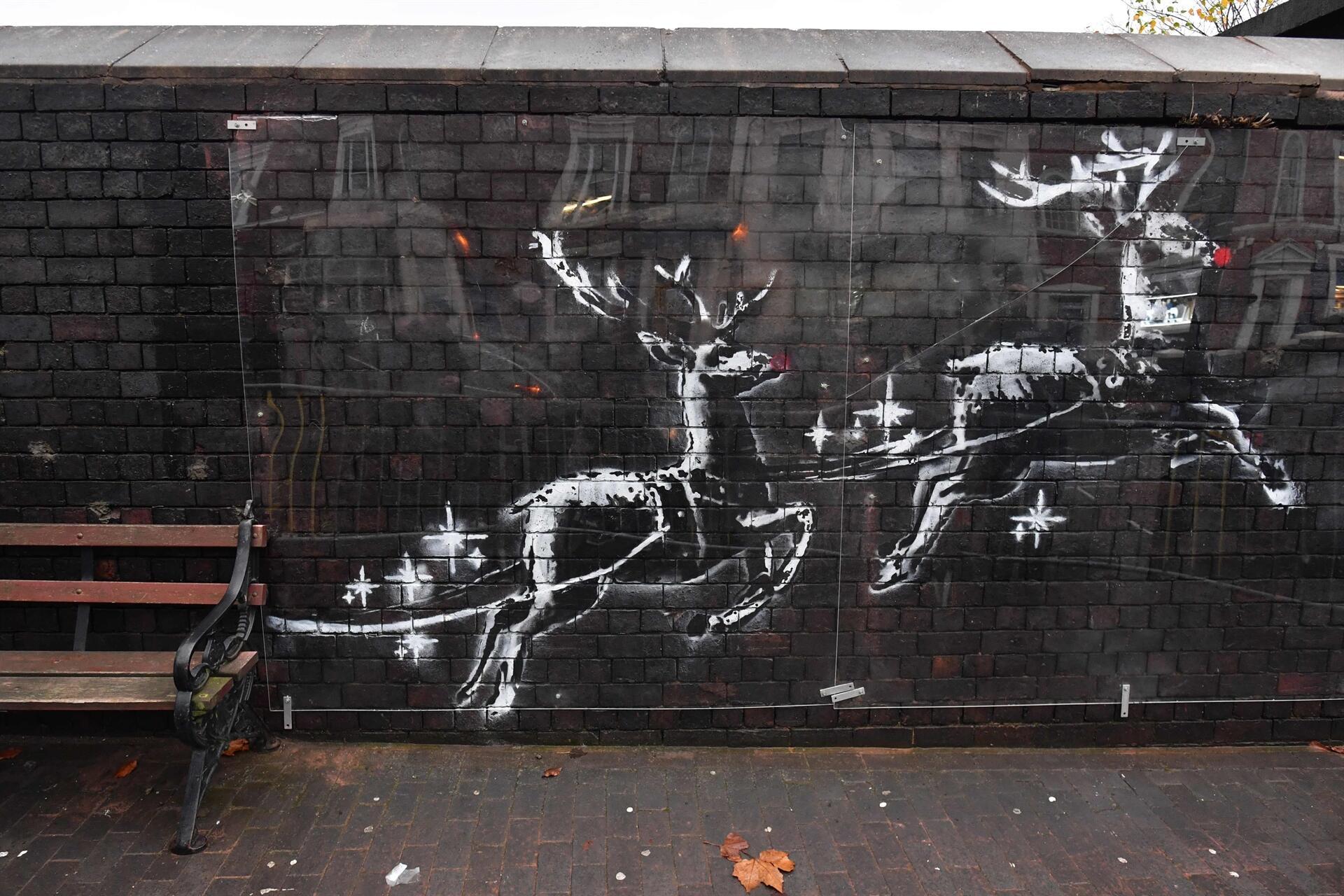 Banksy Reindeer Mural Goes Viral Amid Rough Sleeping Crisis   5df0dbc667b0a9194851867d 