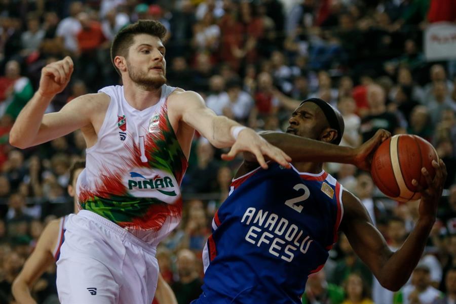 Anadolu Efes lead Turkish basketball league's first half ...