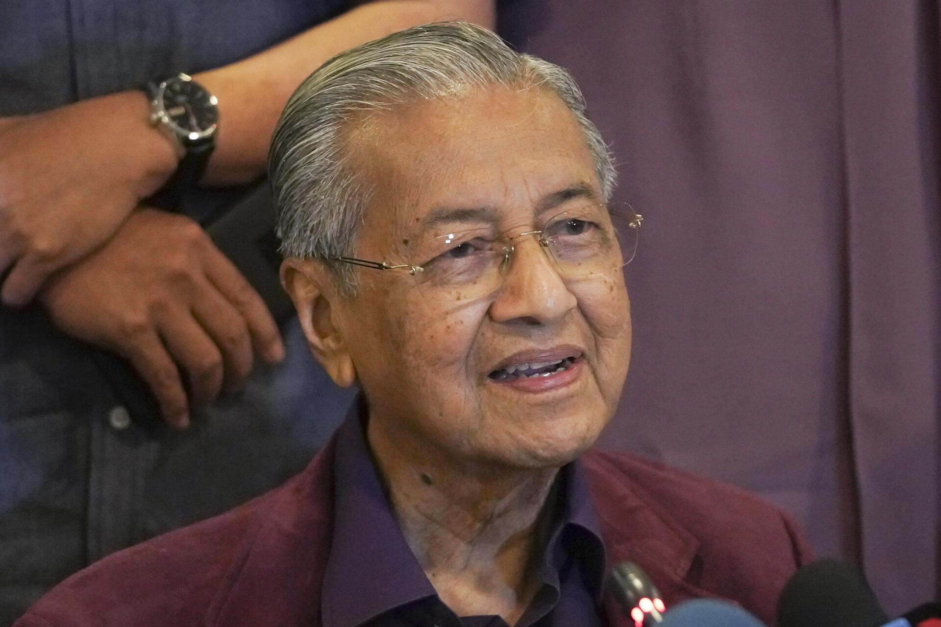 Minister malaysia resign prime Malaysia: Prime