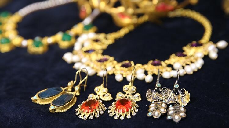 Turkish designer creates jewelries for foreign productions