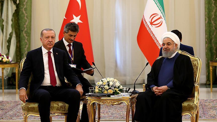 Turkish, Iranian leaders discuss fight against COVID-19