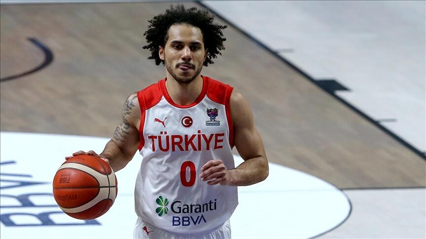 Turkish basketball team dismayed over playmaker Larkin&#39;s injury - Turkish News
