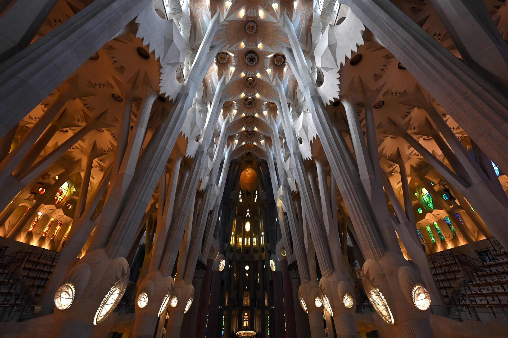 Architect try to finish Sagrada Familia after 138 years