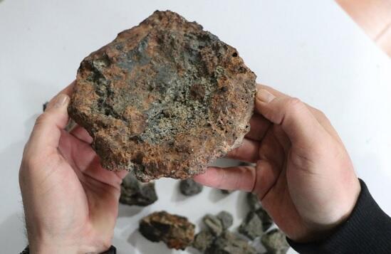 Meteorite-like found on field for sale - News