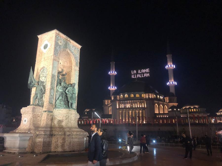 Azerbaycan, Türkiye ile Ramazan takvimini belirledi