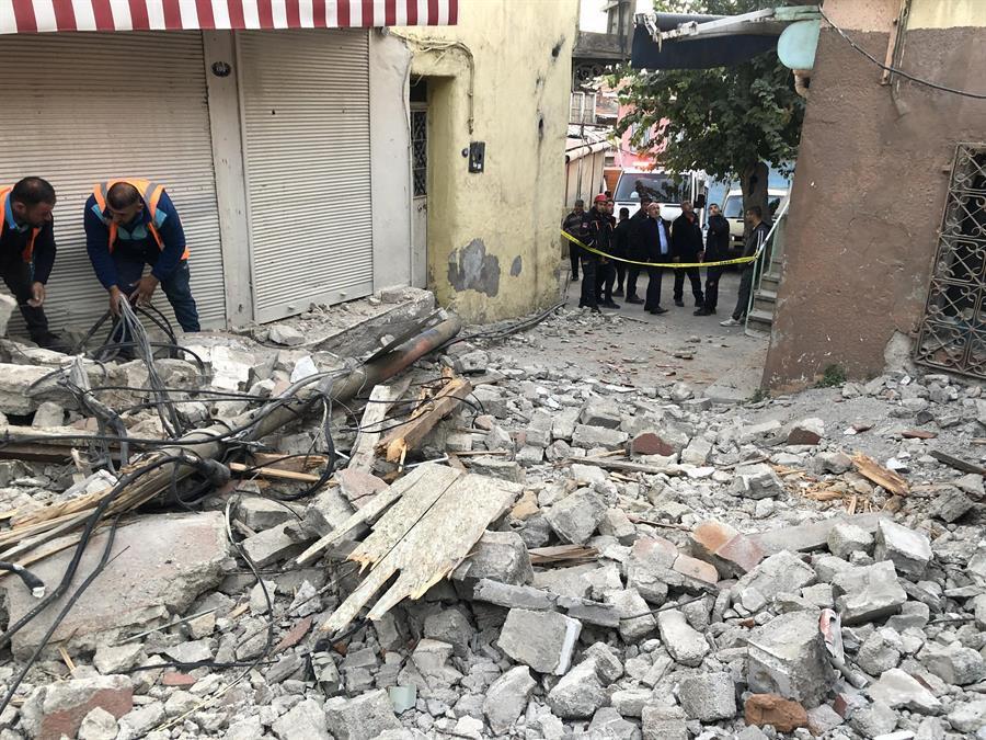 Moderate quake shakes western Türkiye, causing panic