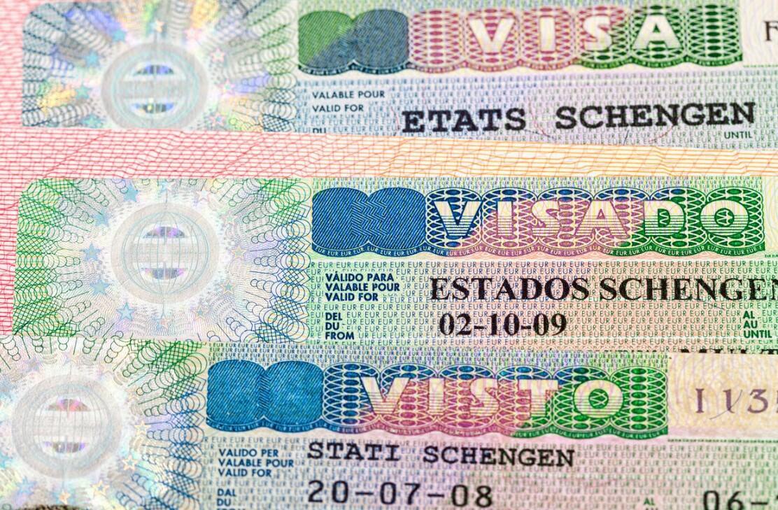 Büyükelçilikler 'vize krizini çözmek için harekete geçmeli'