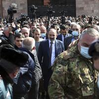 armenian-pm-faces-militarys-demand-to-resign-talks-of-coup