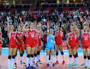 volley women