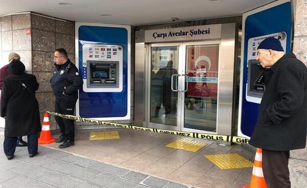 a bank was robbed in istanbul suspect fled with money turkey news