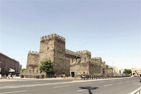 ancient castle of kayseri to become art culture center