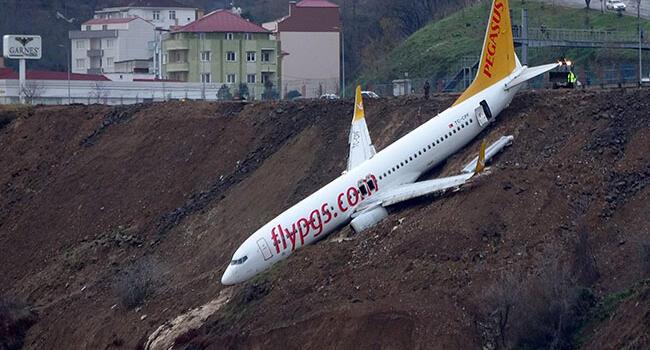 Plane skids off runway in Turkey’s Trabzon airport