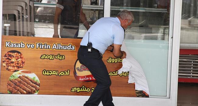 Istanbul municipality takes down shop signs in Arabic