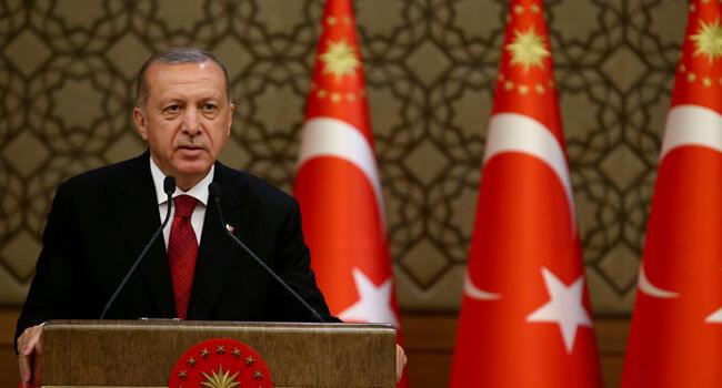 Erdoğans first presidential decrees restructure Turkish administrative system