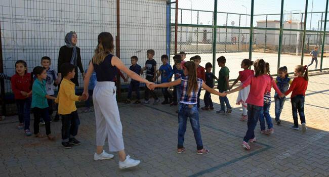Syrian children in Turkey look to future with hope