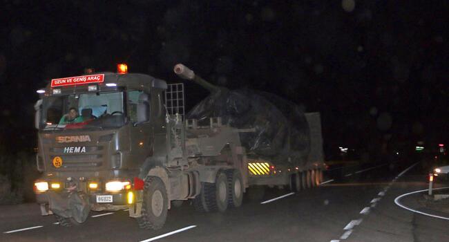 Turkey sends howitzers to Syria border