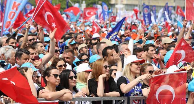 Thousands mark May Day in Turkey