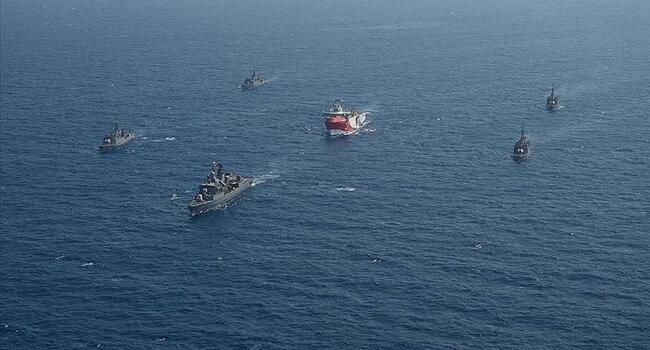 Turkish Navy protecting Oruç Reis in East Mediterranean