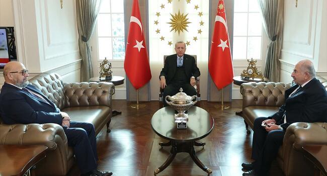 Erdoğan promises Armenian foundations’ chair new amendment for elections
