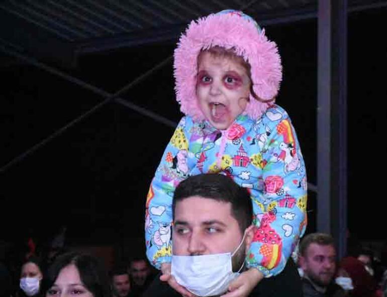 Türkiye: Kuzeybatı Eyaleti, Cadılar Bayramı'na benzer bir festival olan Goleta'yı kutluyor