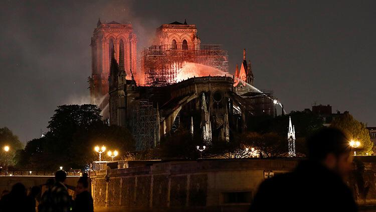 Notre Dame için şimdiye kadar 688 milyon euro bağış