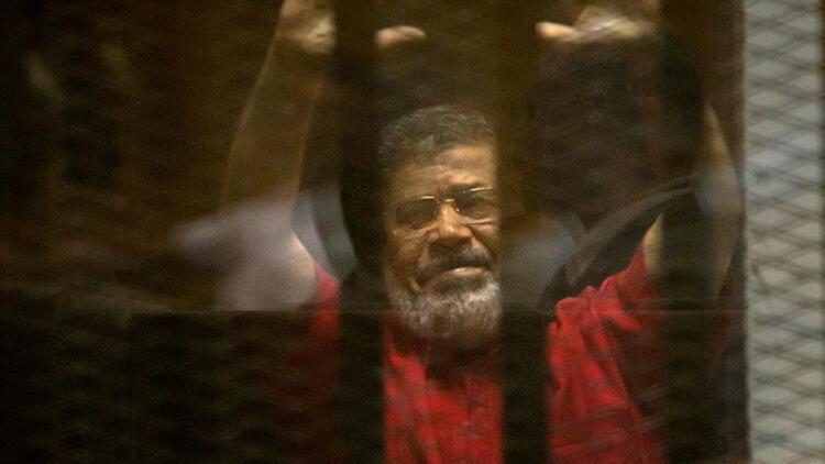 Mursi nin defnedildiği mezarlığı sadece İsrail kanalının görüntülemesine izin verdiler