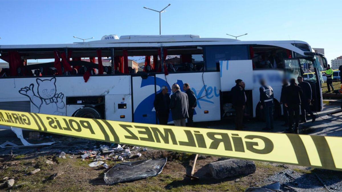 Bitlis'in Tatvan ilÃ§esinde yolcu otobÃ¼sÃ¼ ile tÄ±rÄ±n Ã§arpÄ±ÅmasÄ± sonucu 34 kiÅi yaralandÄ±. ile ilgili gÃ¶rsel sonucu