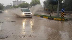 Gaziantep’te sağanak yağış etkili oldu 