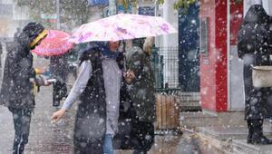 Meteoroloji uyarmıştı, Erzurum'a kar yağdı