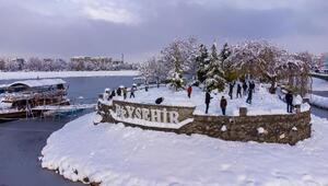 Son dakika... Konya'nın 6 ilçesinde okullara yarın da kar tatili