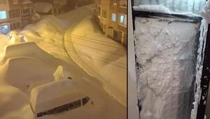 Karadeniz'de kar esareti: Araçlar kayboldu, evlerin girişleri kapandı