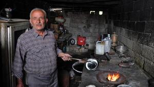 Gaziantep'te, 50 yıllık kalaycı ustası, çırak bulamıyor