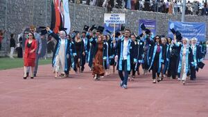 BEÜ’den 2 bin 192 öğrenci mezun oldu