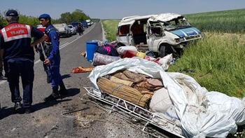 Tarım işçilerini taşıyan minibüs takla attı: 1 ölü, 7 yaralı
