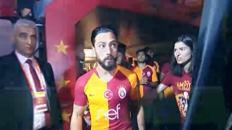 GalatasaraylÄ± futbolcu TarÄ±k Ãamdal kutlamalarda Ä±slÄ±klandÄ±