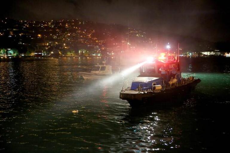 İstanbulda şoke eden olay... Eşiyle tartıştı, otomobilini denize attı...