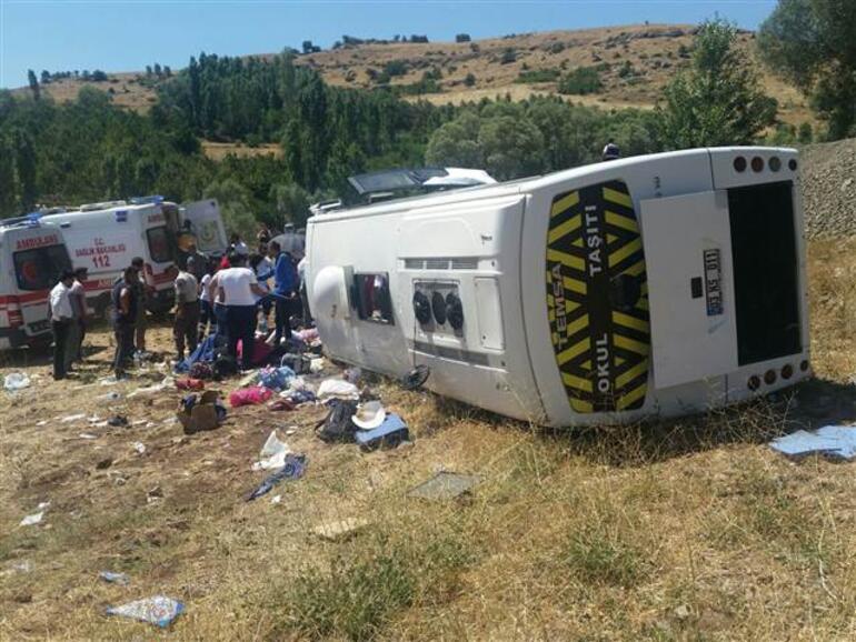 Kayseri tur otobüsü devrildi: 26 yaralı